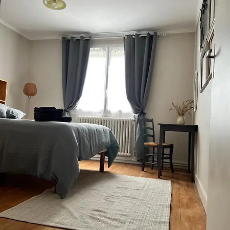Maison Bord De Marais Proche Du Debarquement Holiday home *