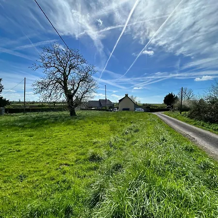Maison Bord De Marais Proche Du Debarquement Auvers (Manche)